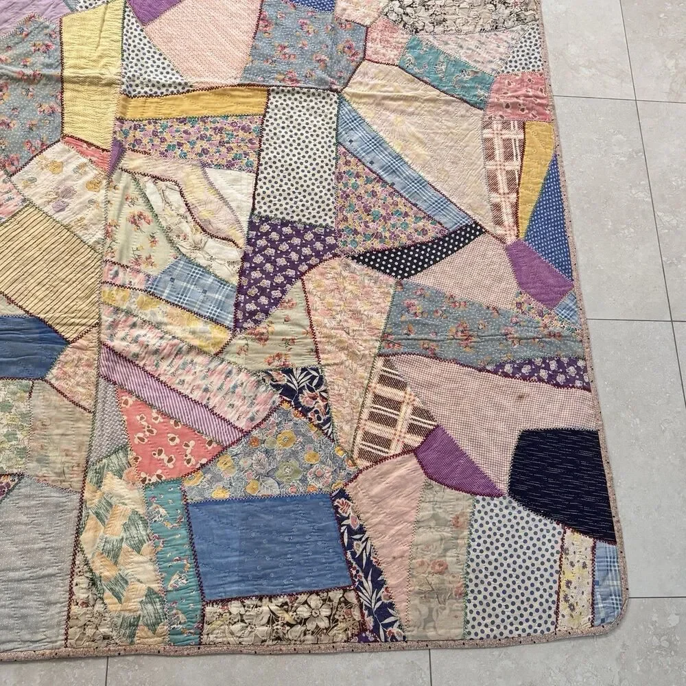 Vintage Abstract patchwork quilt Blue Pink Yellow Red Green Thin 69”x80” Read